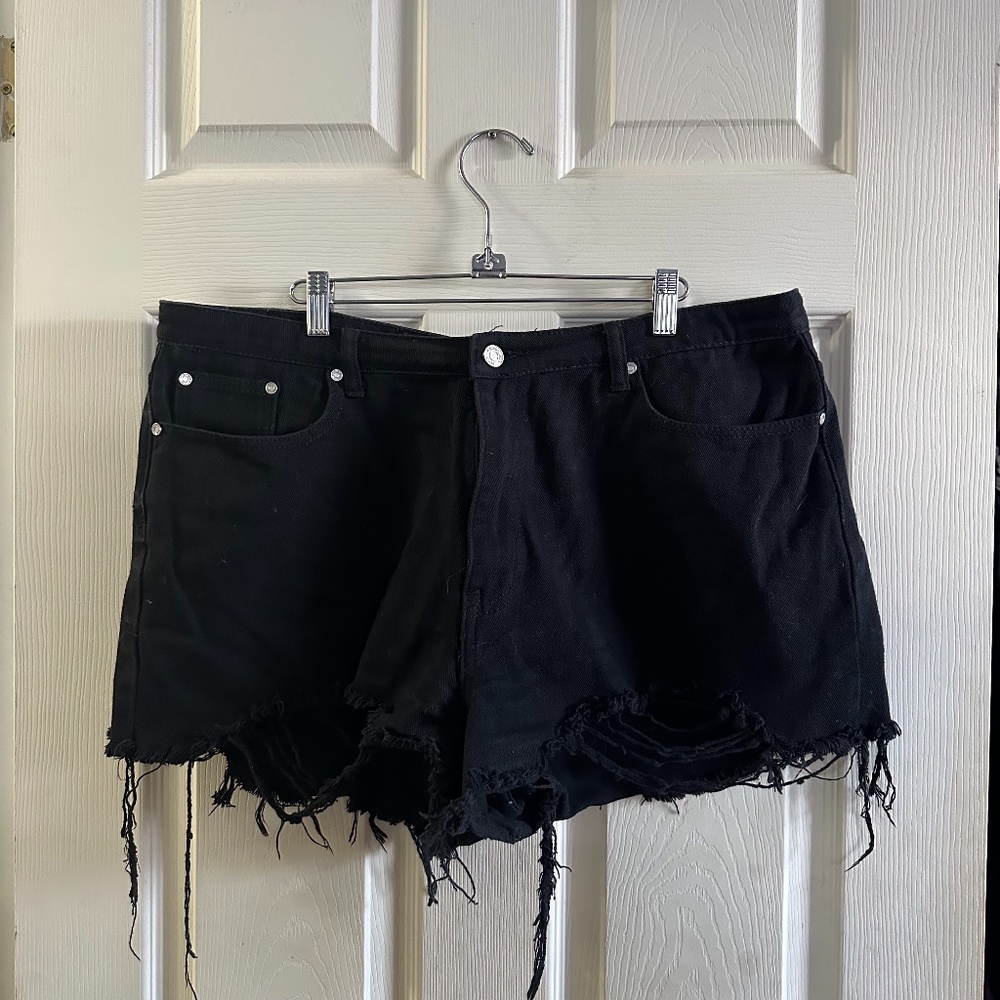 Missguided plus black jean shorts